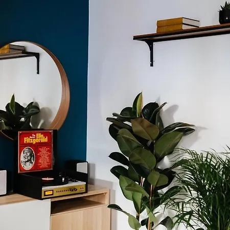 Apartment Joli Studio Oberkamph Paris